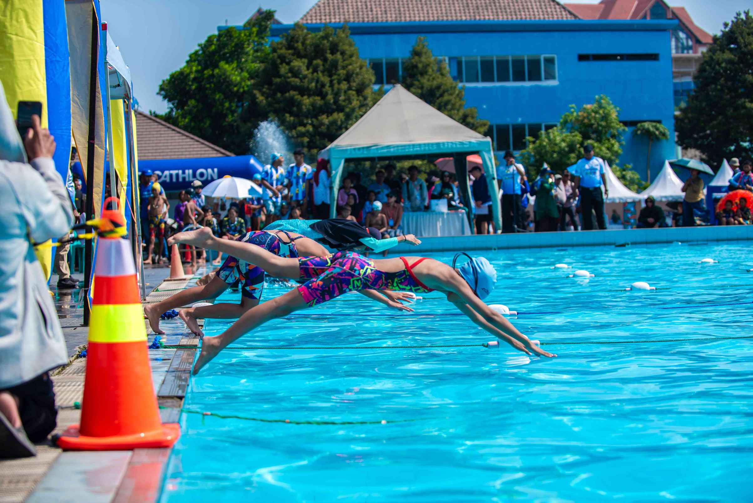 Captures of Swimming Event